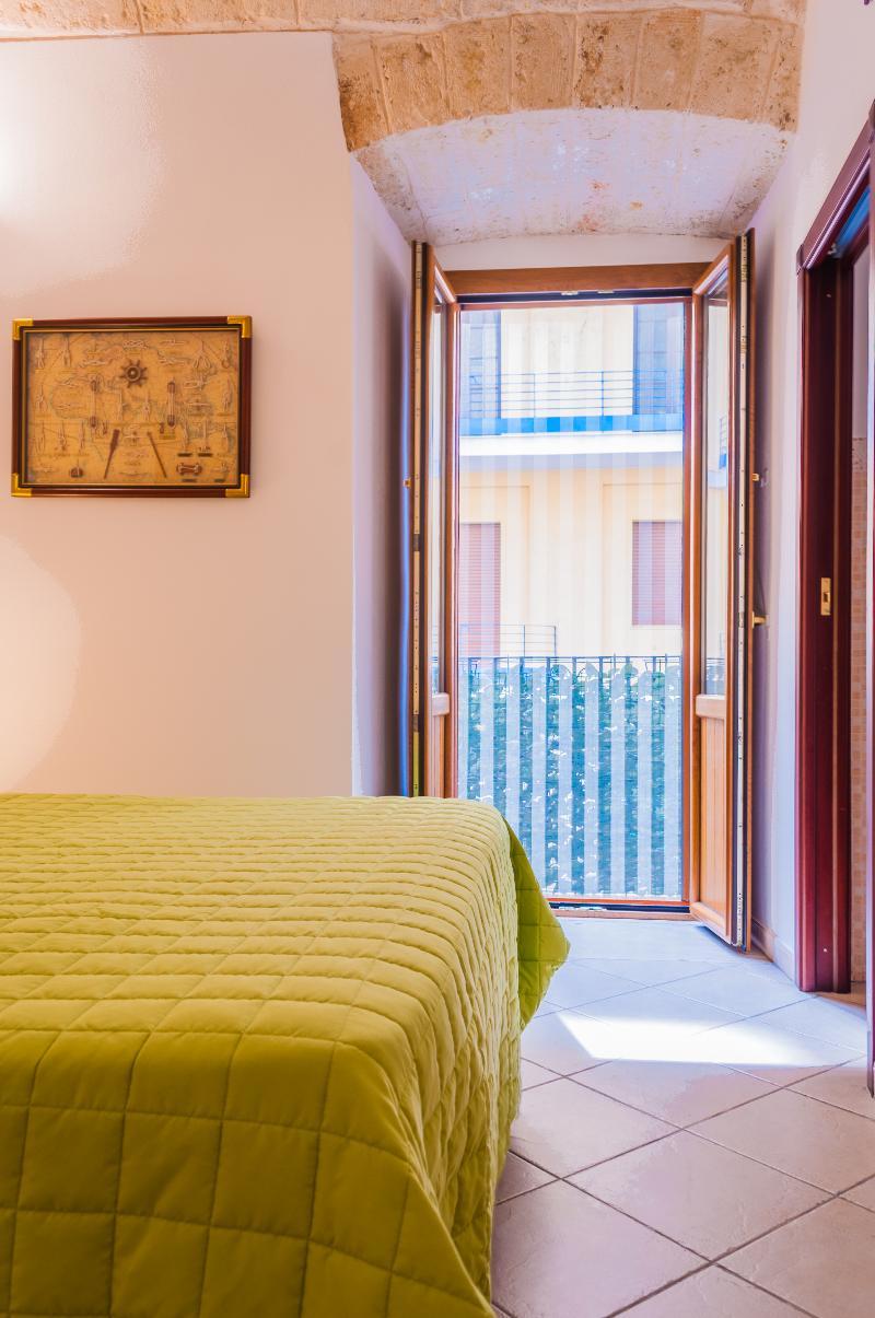 Melo Accommodations Apartment Abbrescia Бари Екстериор снимка
